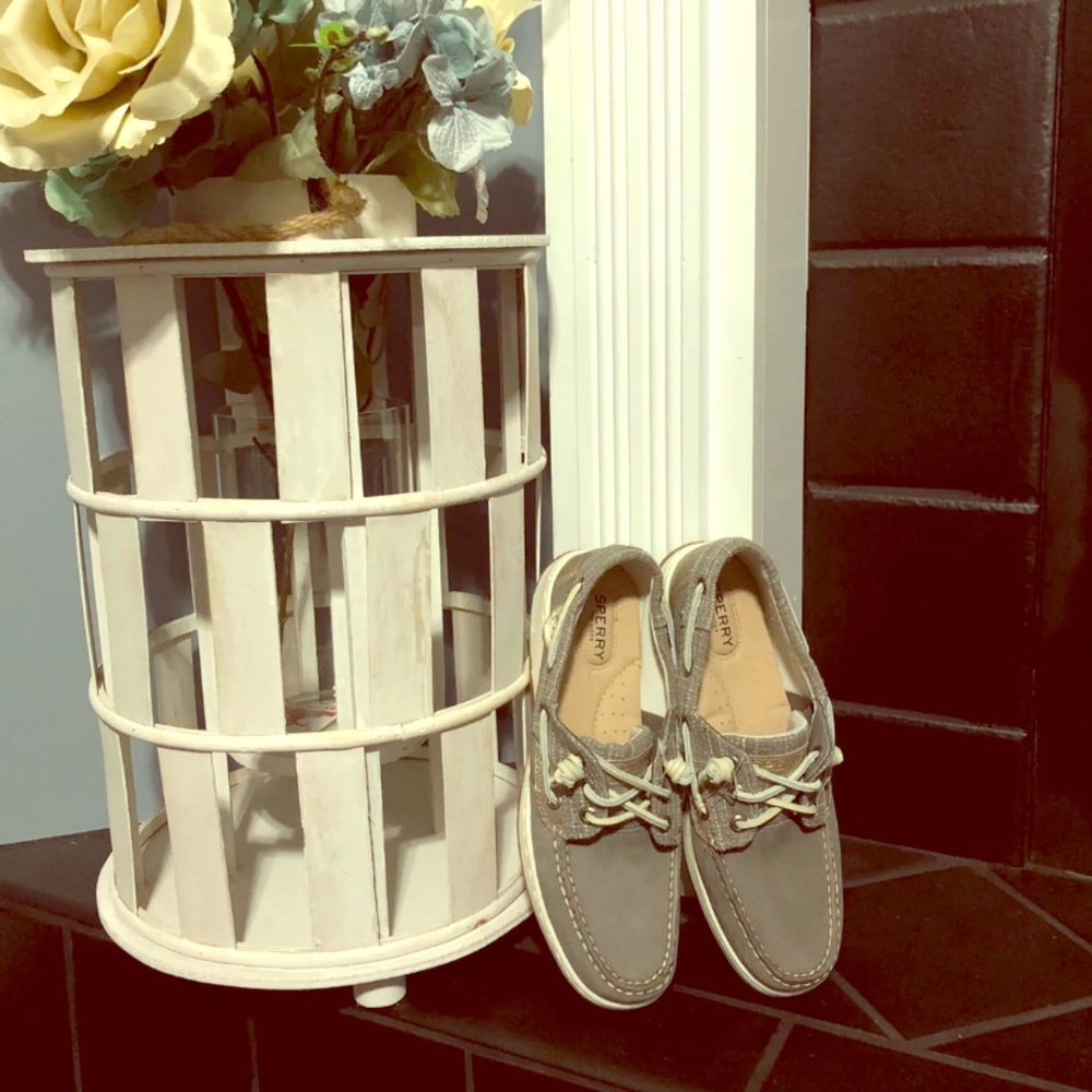 💋 Sperry